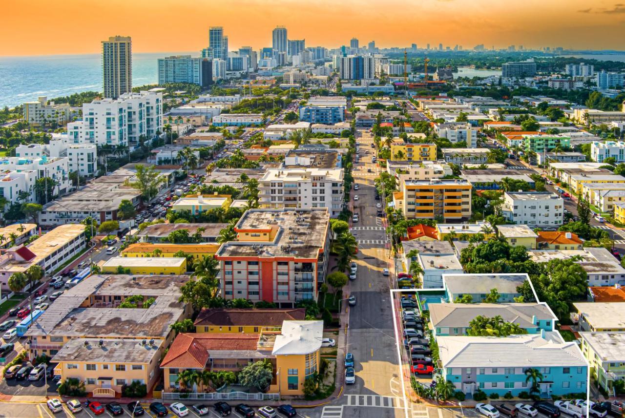 Praia Hotel Boutique & Apartments Miami Beach Exterior photo