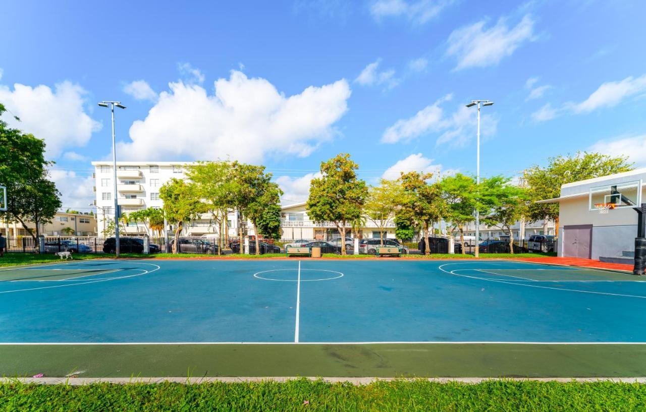 Praia Hotel Boutique & Apartments Miami Beach Exterior photo