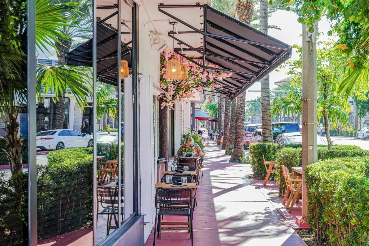 Praia Hotel Boutique & Apartments Miami Beach Exterior photo